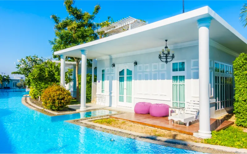 luxury-water-swimming-resort-hotel stone market